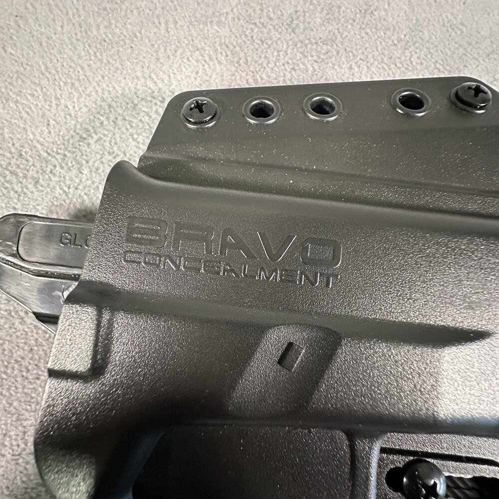 Bravo Concealment BCA OWB Right-Handed Holster for Glock 26/27/33 Pistols - Picture 2 of 4